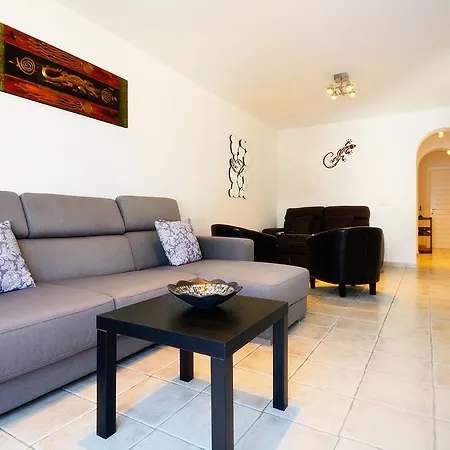 Lanza Coloradas 20, Heated Pool